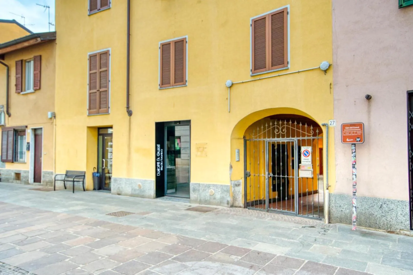 Apartment Caseospitali - Casa Andrea, Accoglienza In Corte Storica Per 3 Persone Cernusco Sul Naviglio Italy