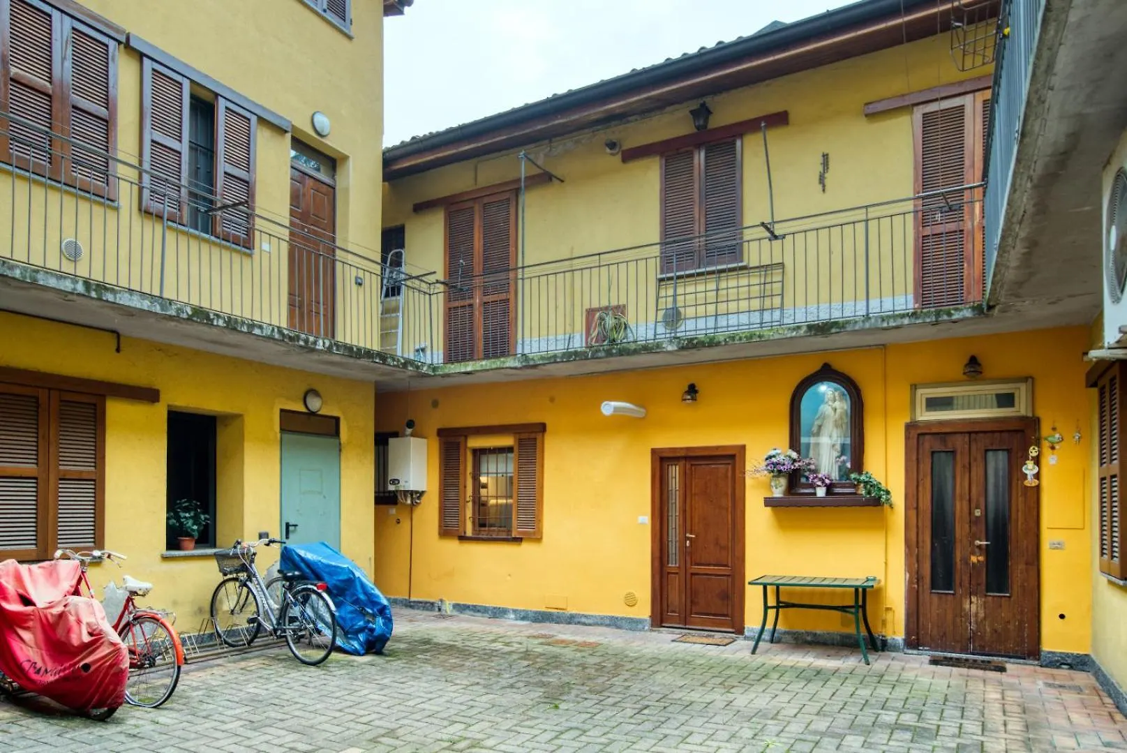 Caseospitali - Casa Andrea, Accoglienza In Corte Storica Per 3 Persone Cernusco Sul Naviglio 0*,